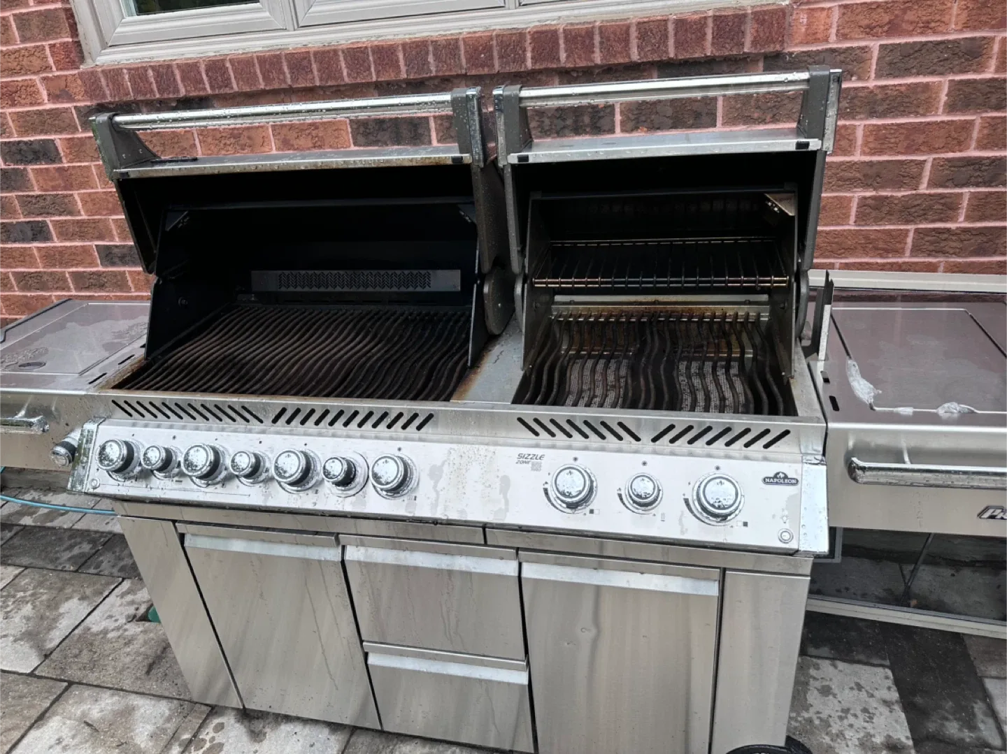 Napoleon Prestige Pro 825RSBI GAS BBQ Grill image indicator(6)