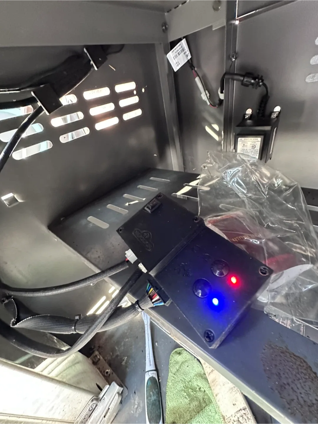 Napoleon Prestige Pro 825RSBI GAS BBQ Grill image indicator(9)