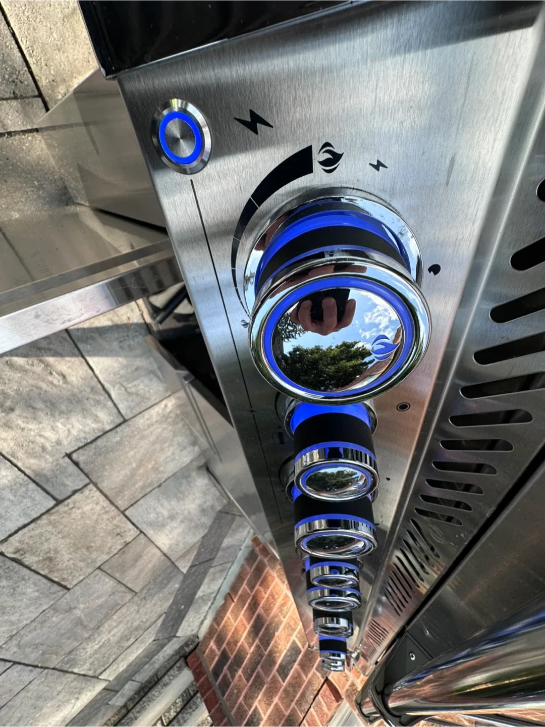 Napoleon Prestige Pro 825RSBI GAS BBQ Grill image indicator(8)