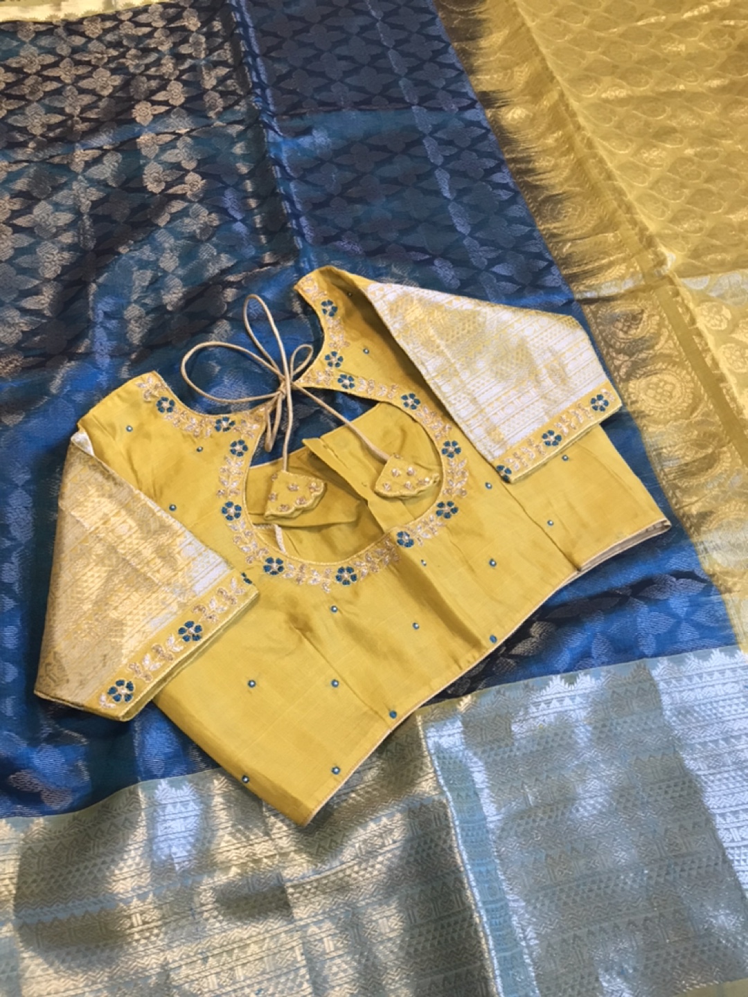 Mangalagiri Silk Saree with stitched maggam work blouse - photo 2
