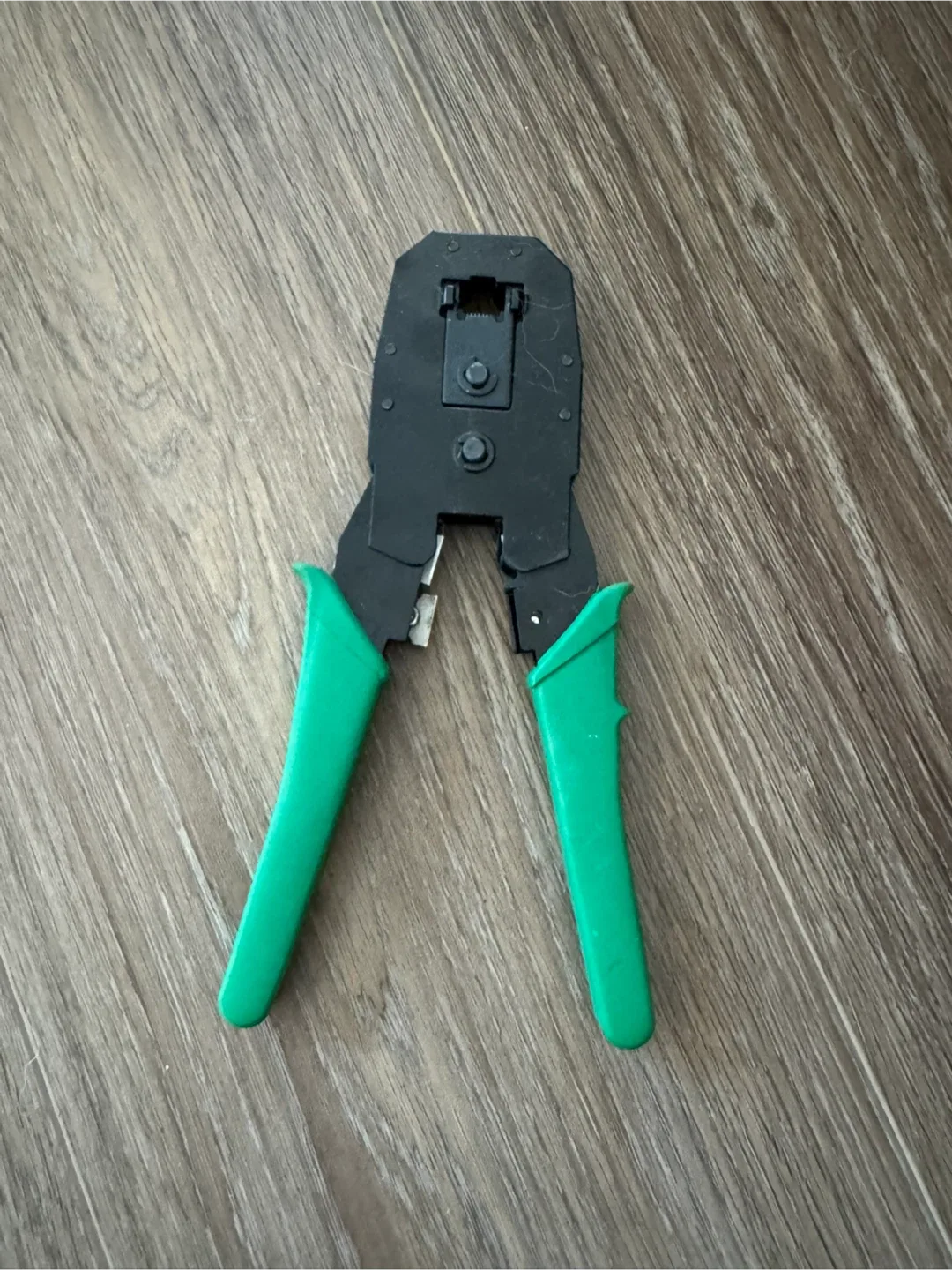 RJ45 crimping tool/an Ethernet crimper/network crimping tool thumbnail