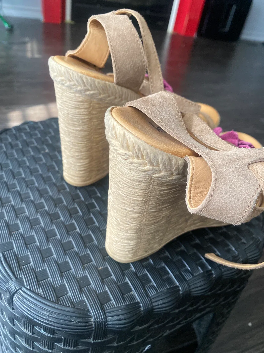 Le Chateau Wedges - Size 6 image indicator(3)