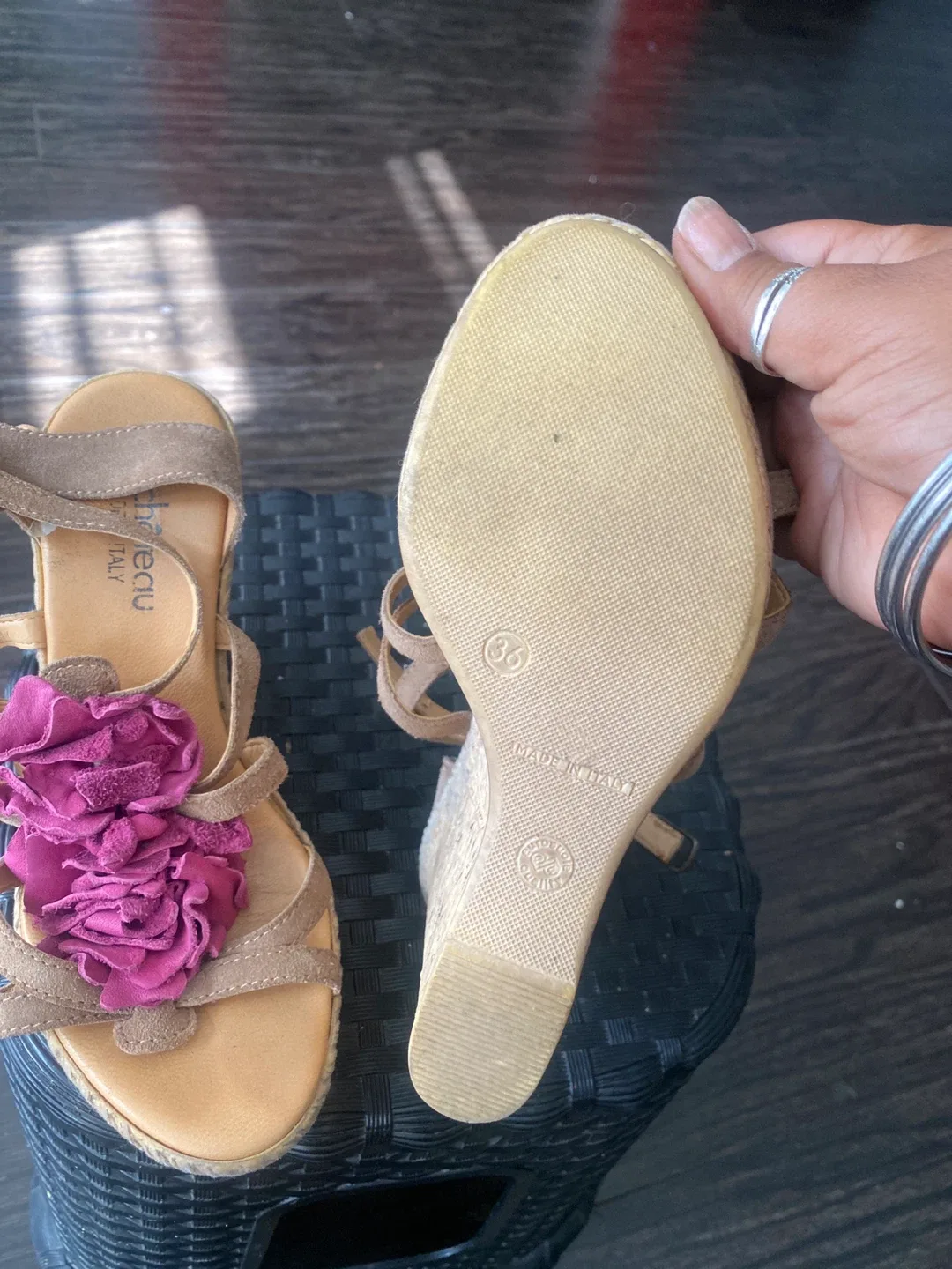 Le Chateau Wedges - Size 6 image indicator(2)