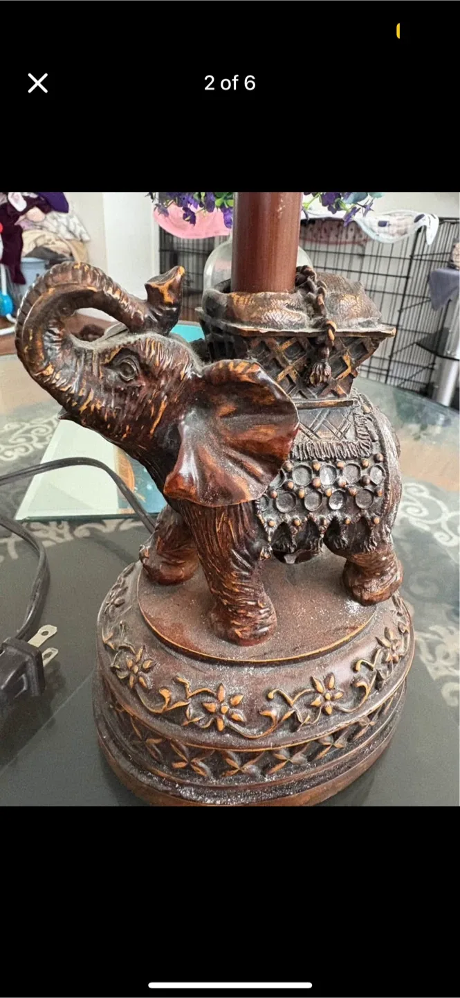 🥕 free item: Elephant Table Lamp thumbnail