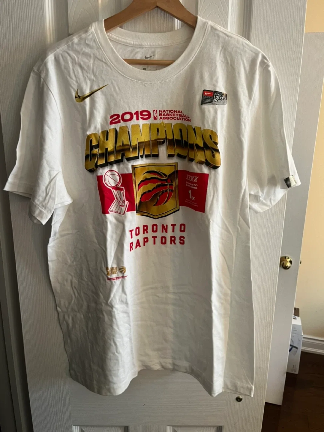 Nike Toronto Raptors 2019 Champions T-Shirt thumbnail