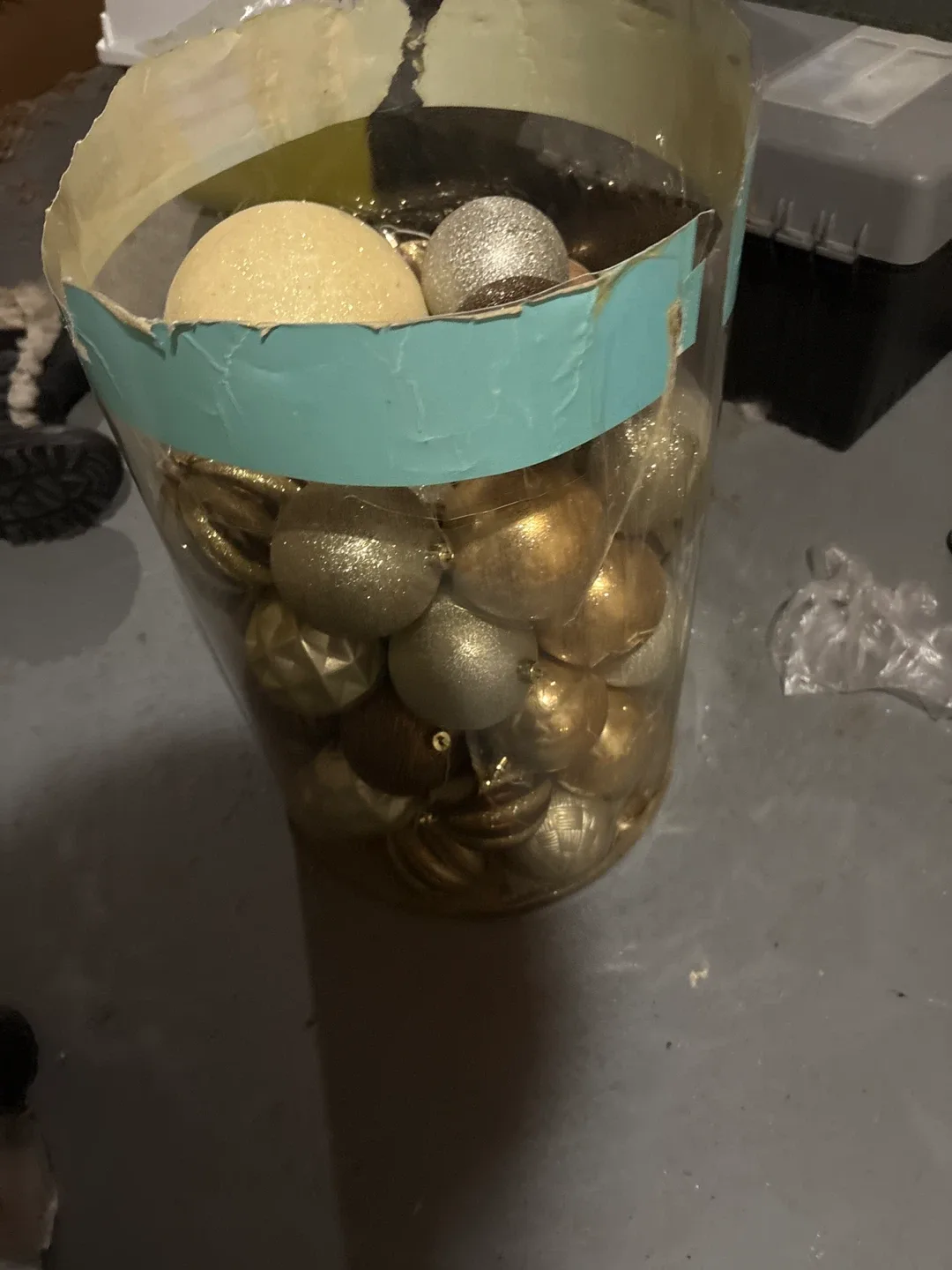 Christmas Ornaments - Gold & Silver thumbnail