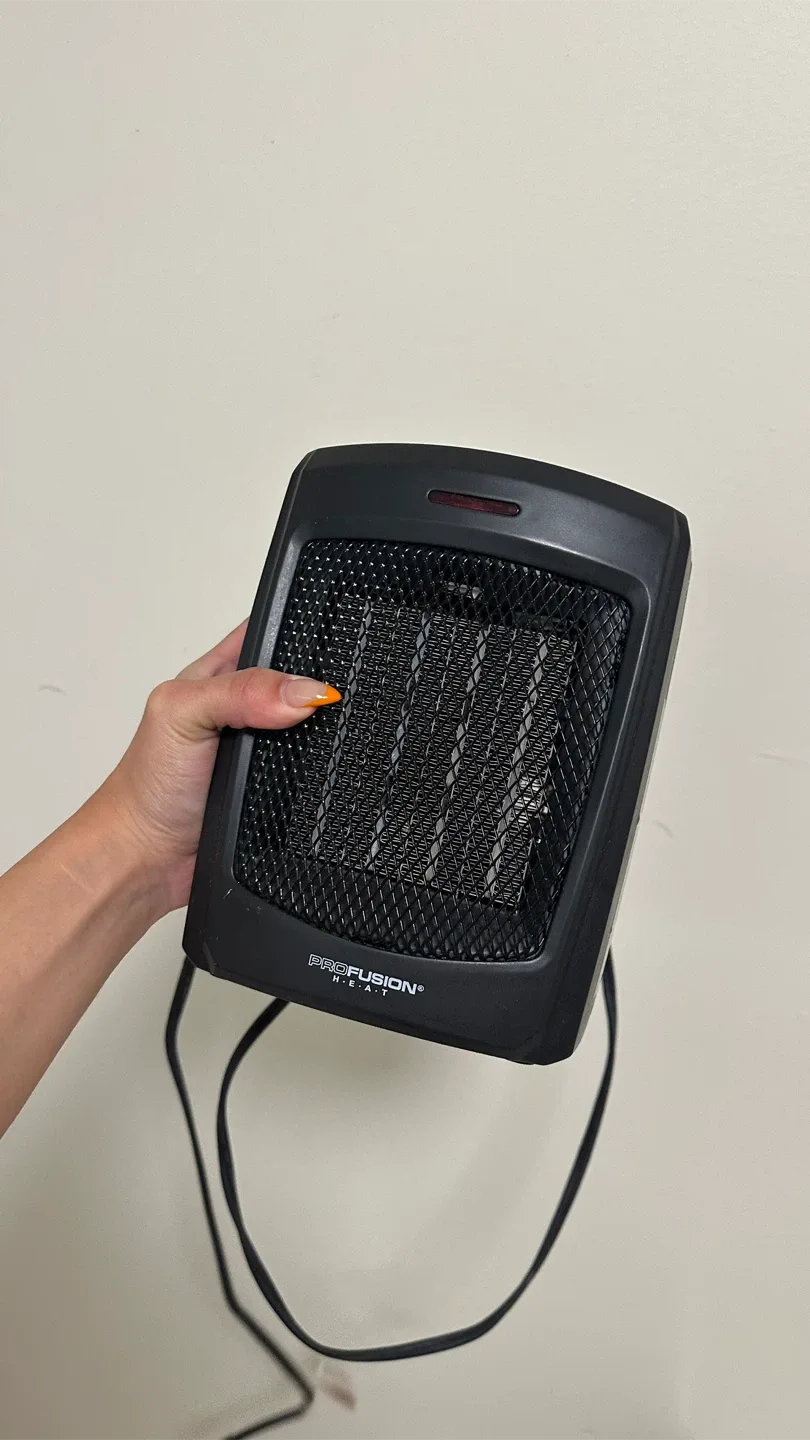 Heat Personal Space Heater - Black thumbnail