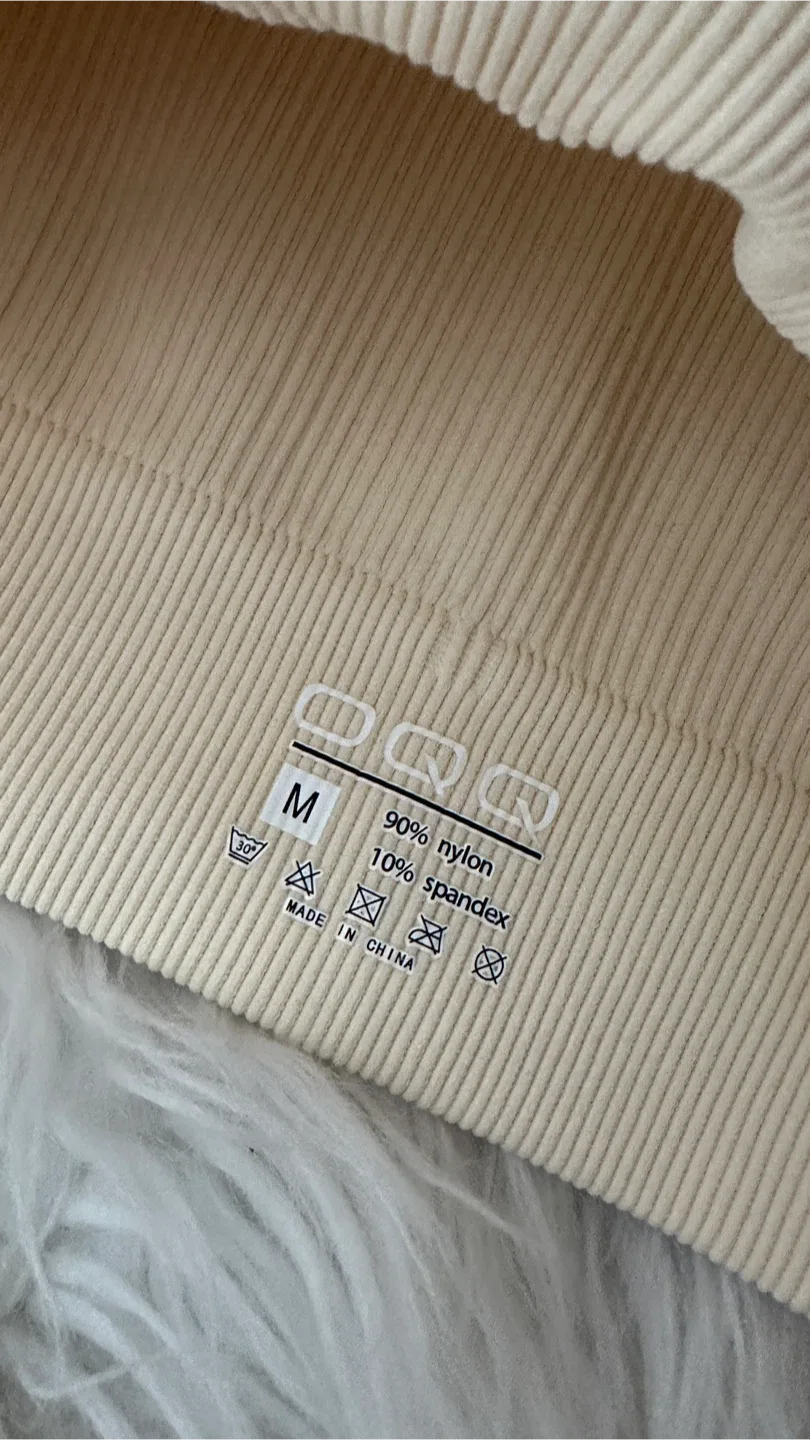 Ribbed Tank Top - Size M image indicator(3)