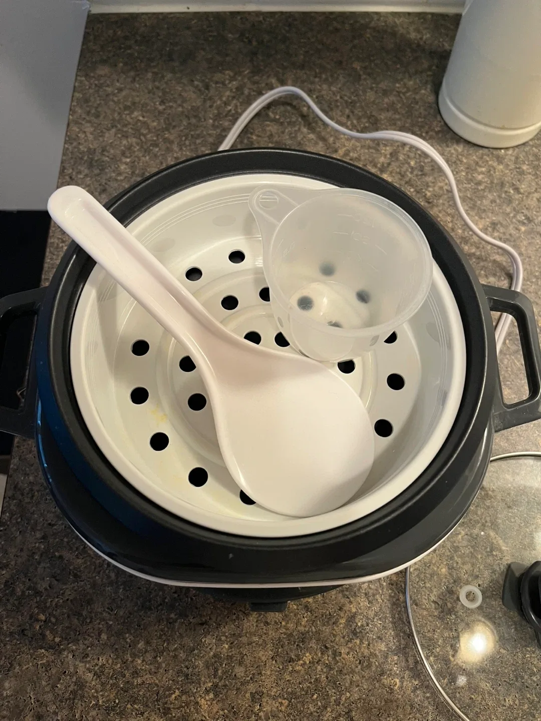Small 3-cup rice cooker image indicator(3)