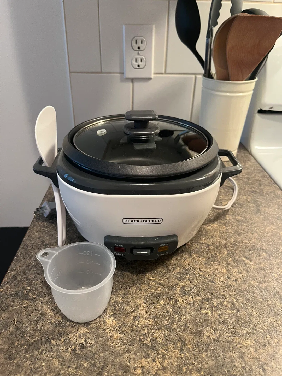 Small 3-cup rice cooker