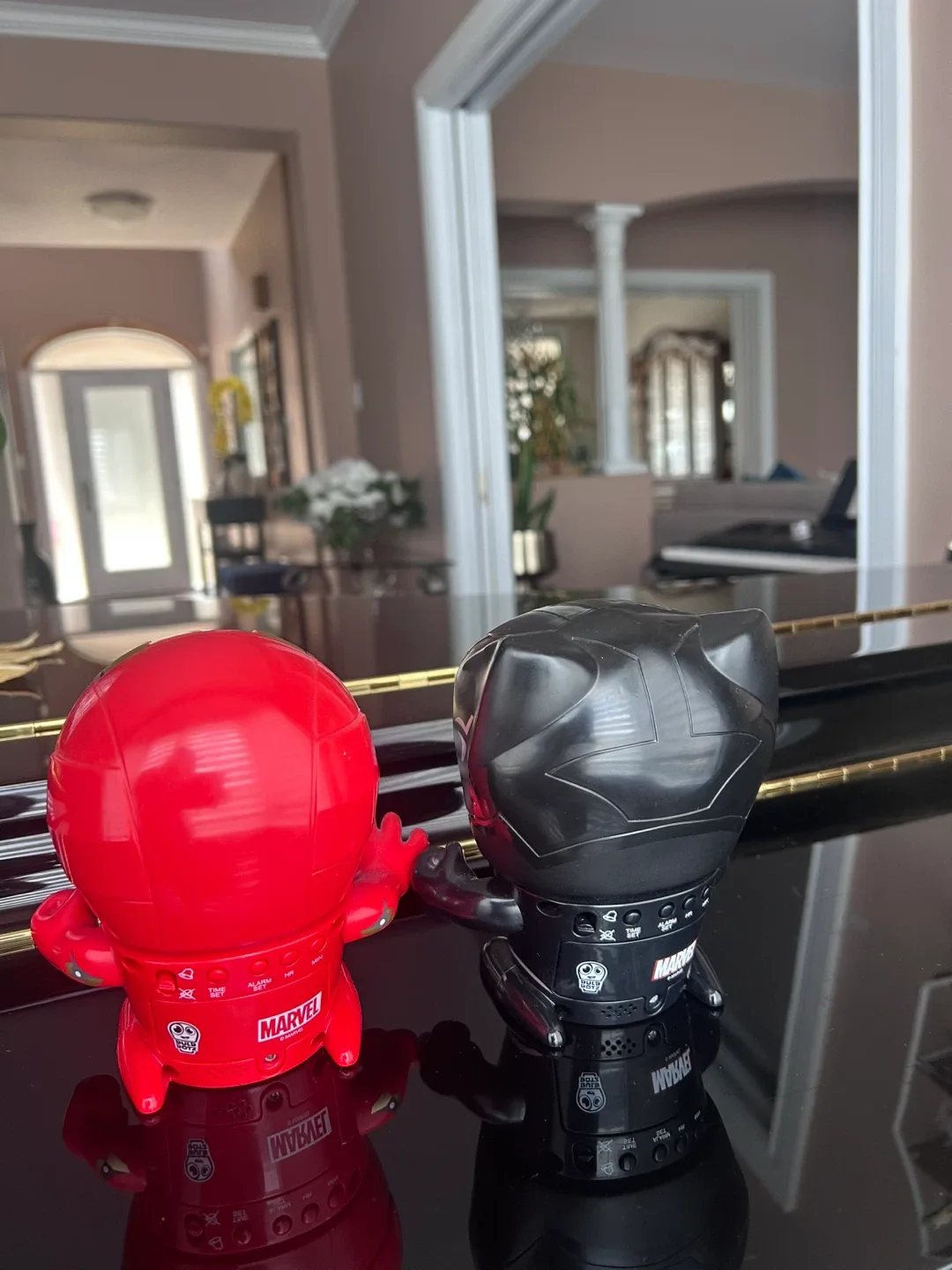 Marvel Iron Man & Black Panther digital clocks image indicator(3)