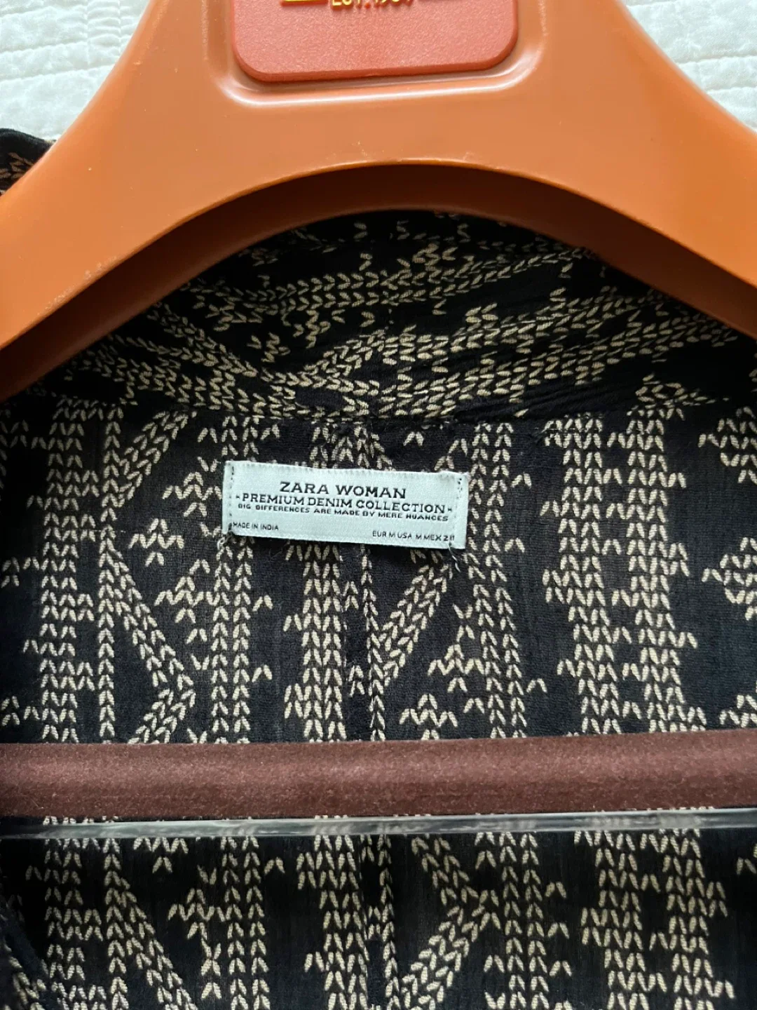 Womans Cardigan - Size M image indicator(2)