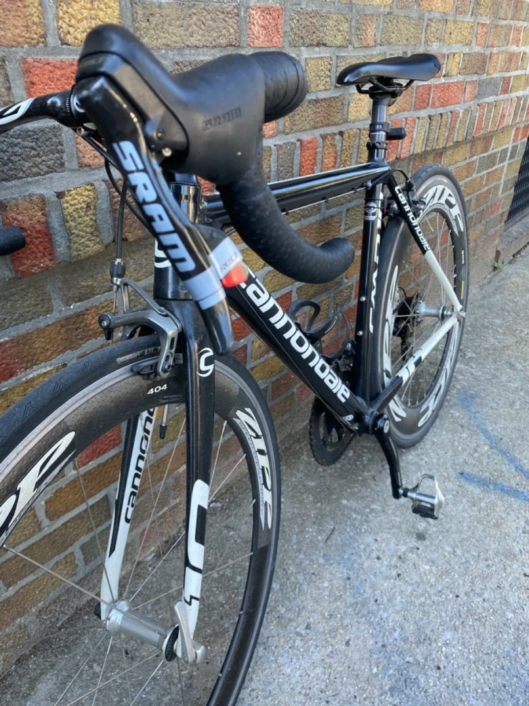 Cannondale CAAD10 Road Bike image indicator(2)