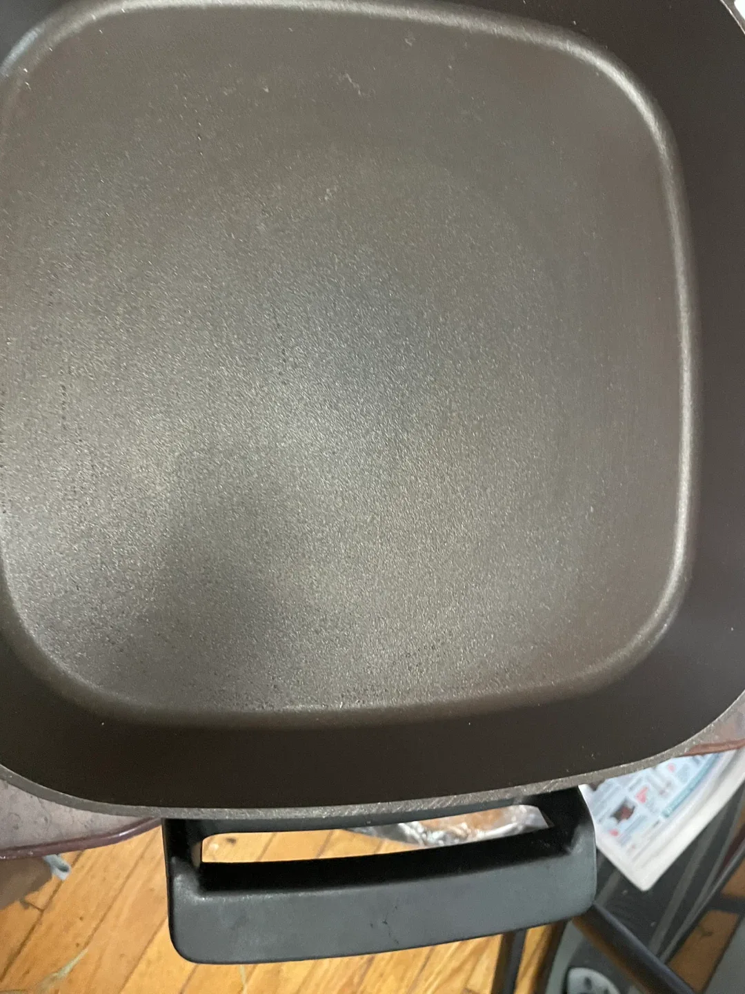 Used Black & Decker Multi Cuisine Deluxe 12" Skillet image indicator(6)