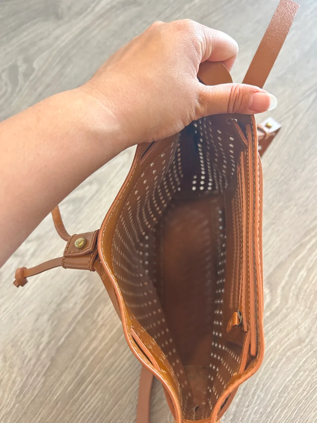 🍃 Fall Essential Brown Bucket Bag 🍁Rarely Used image indicator(3)