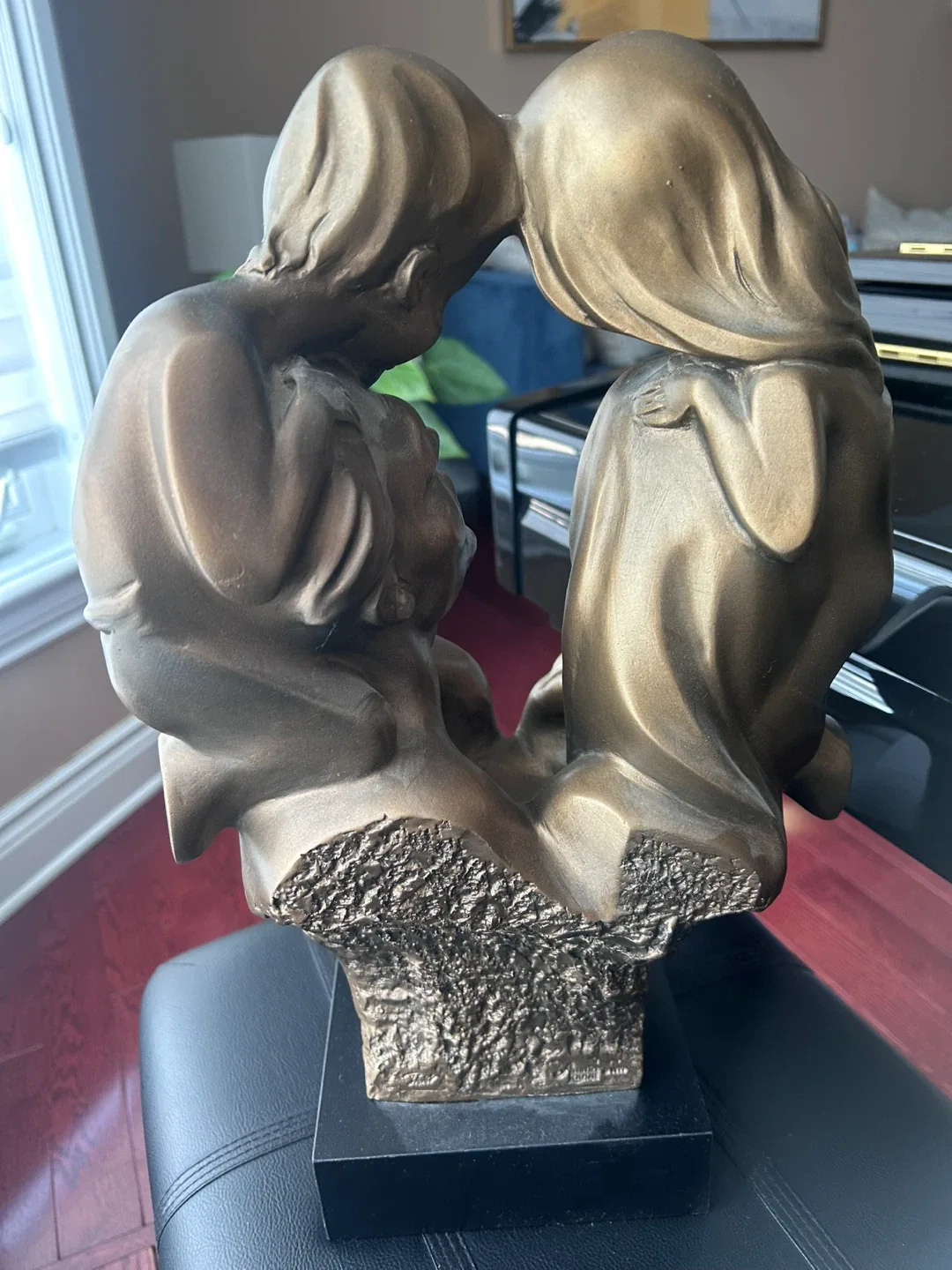 Austin Sculpture "Family" Statue image indicator(3)