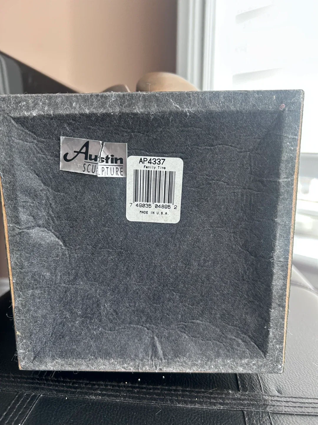 Austin Sculpture "Family" Statue image indicator(4)