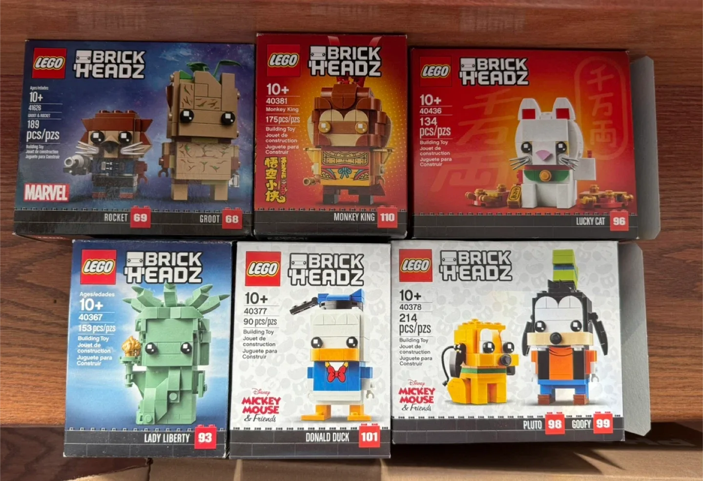LEGO BrickHeadz Sets (Built) thumbnail