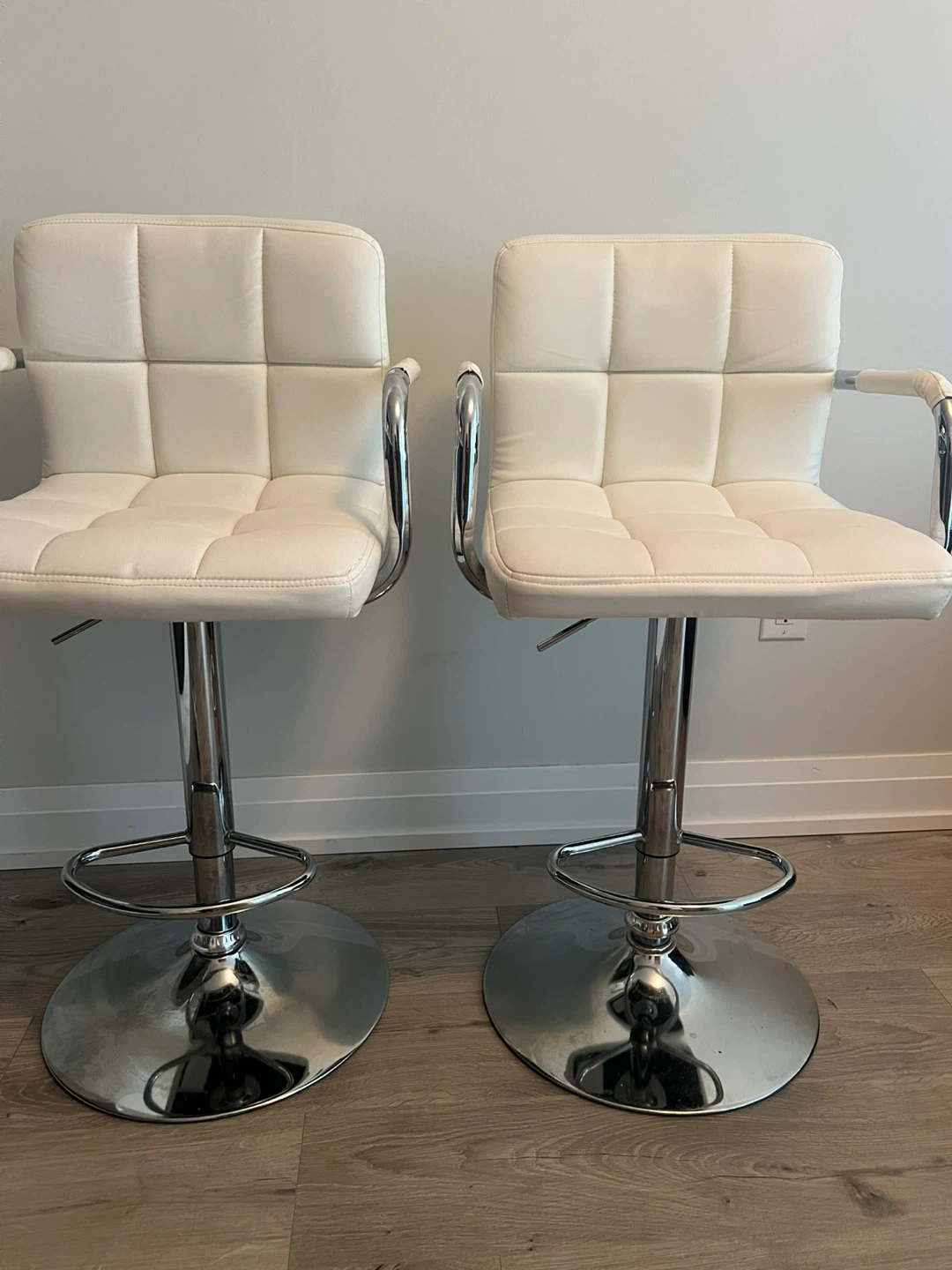 Set of 2 White Adjustable Height Bar Stools