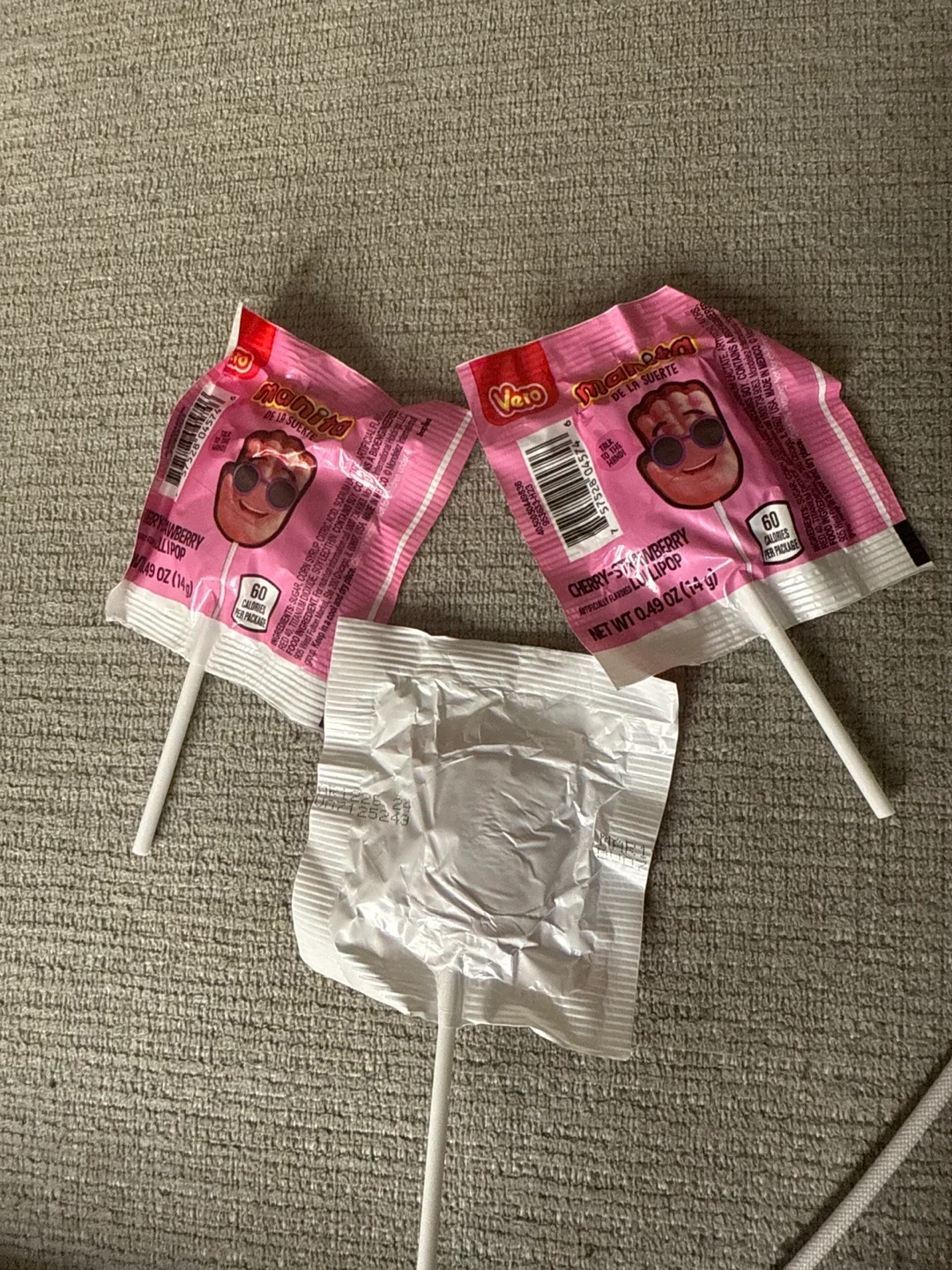 Vero Manita Cherry-Strawberry Lollipop thumbnail