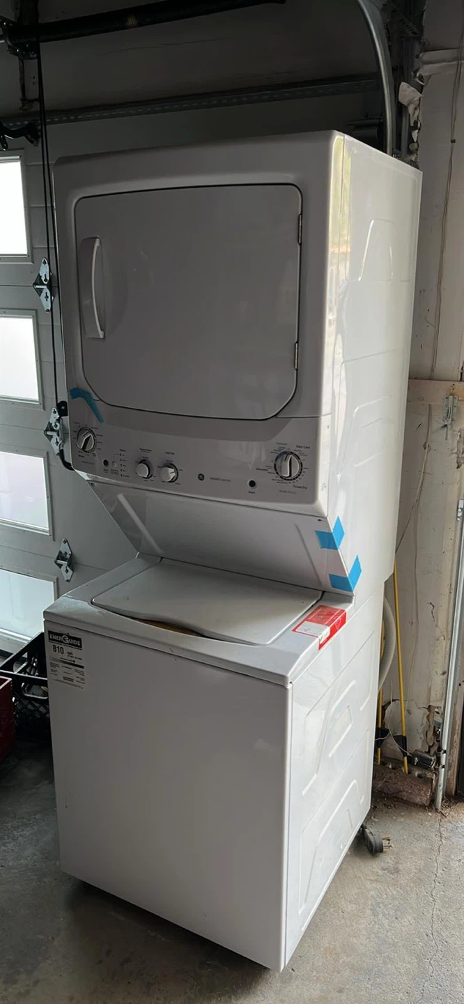 GE Stackable Washer/Dryer Combo 🥕