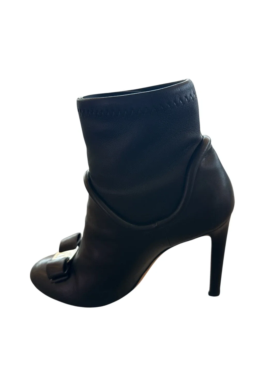 Salvatore Ferragamo Black Leather Heeled Booties image indicator(4)