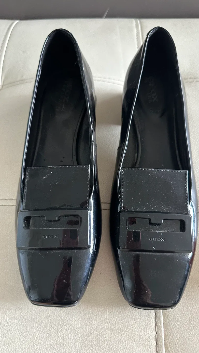 Italian shoes - size 7 image indicator(2)