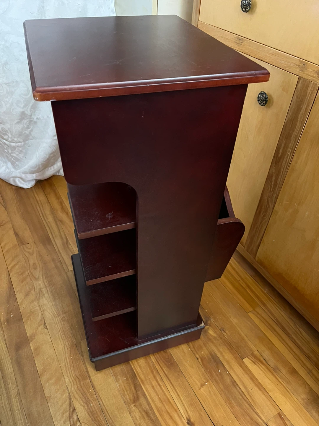 Mahogany Magazine Rack End Table 🥕 - photo 2