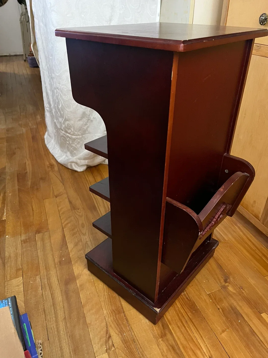 Mahogany Magazine Rack End Table 🥕 image indicator(4)