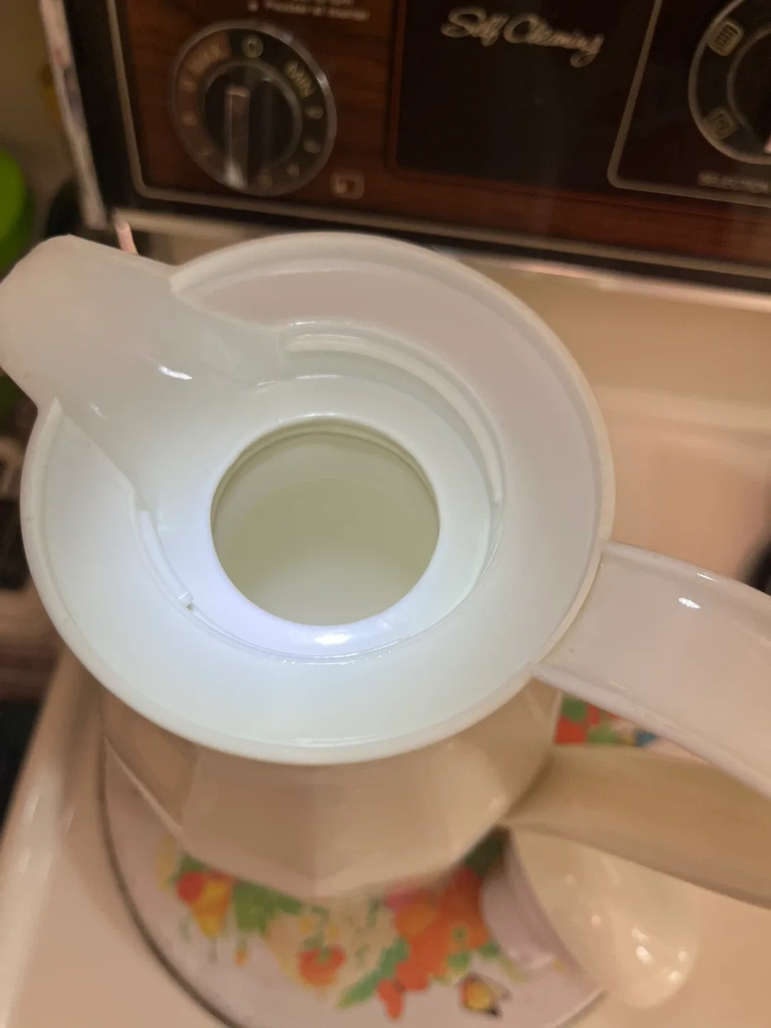 White Thermal Carafe 🥕 image indicator(3)