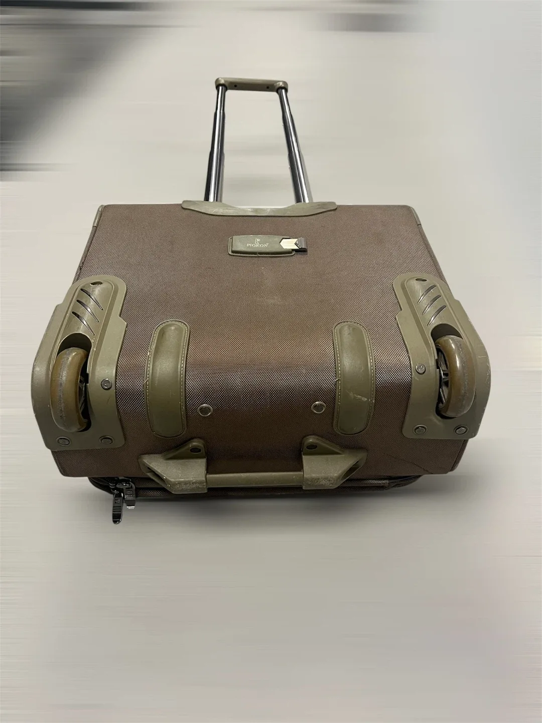Heys Wheeled Carry-On Suitcase thumbnail