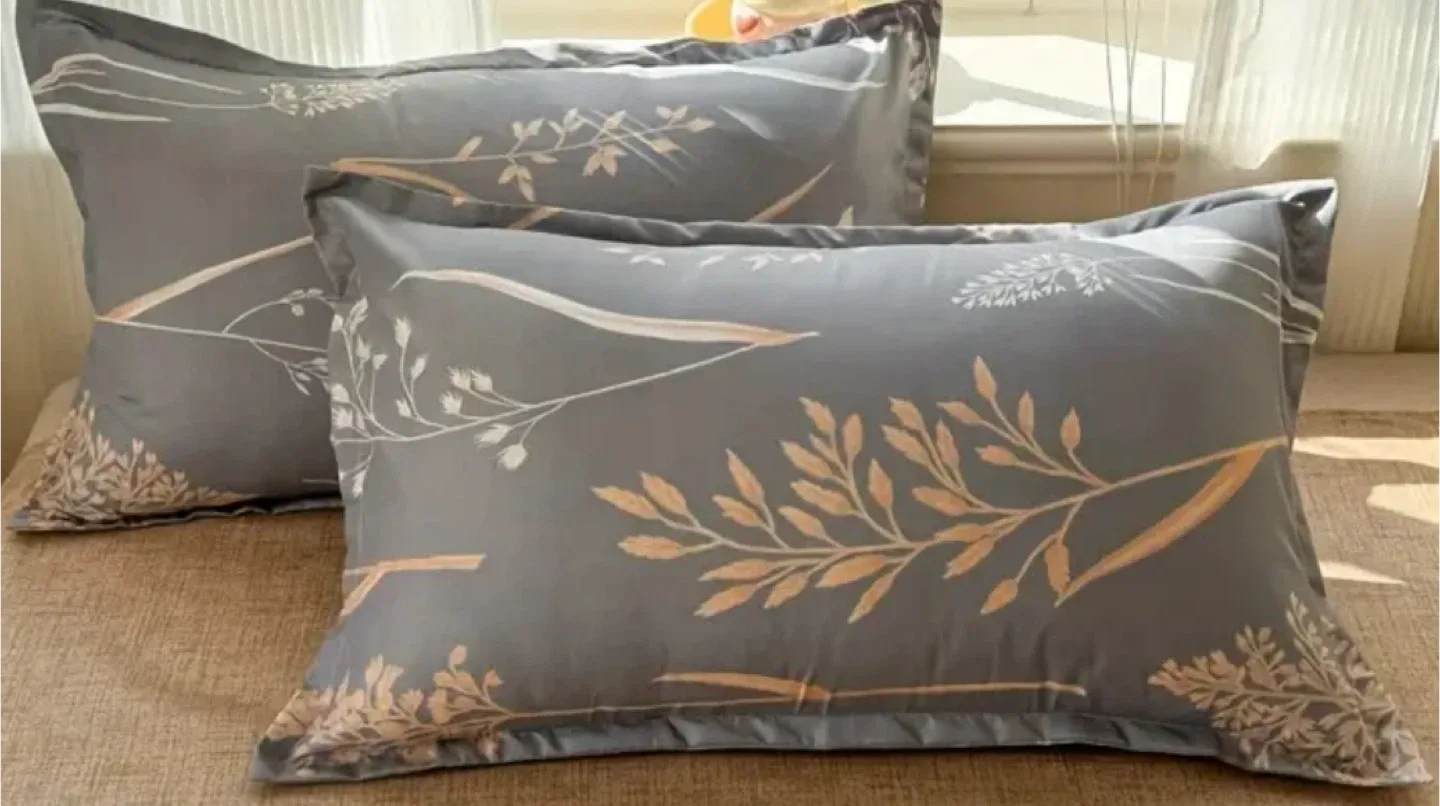 Assorted 4 pieces Queen Bedding sets image indicator(3)