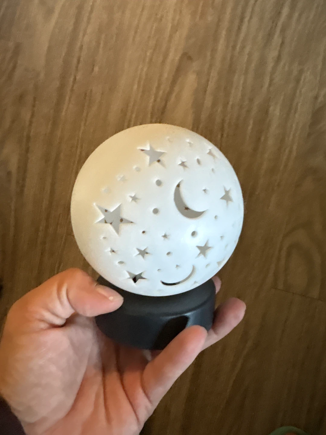 Moon & Stars Colour Changing Night Light 🥕