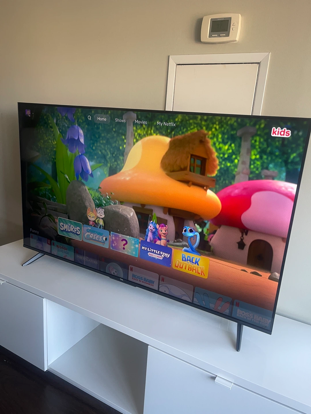 TCL Smart TV - photo 2
