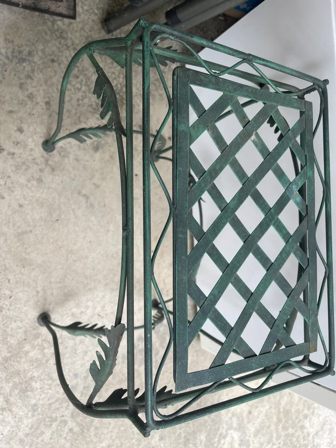 Green Metal Plant Stand Side Table 🥕 image indicator(4)