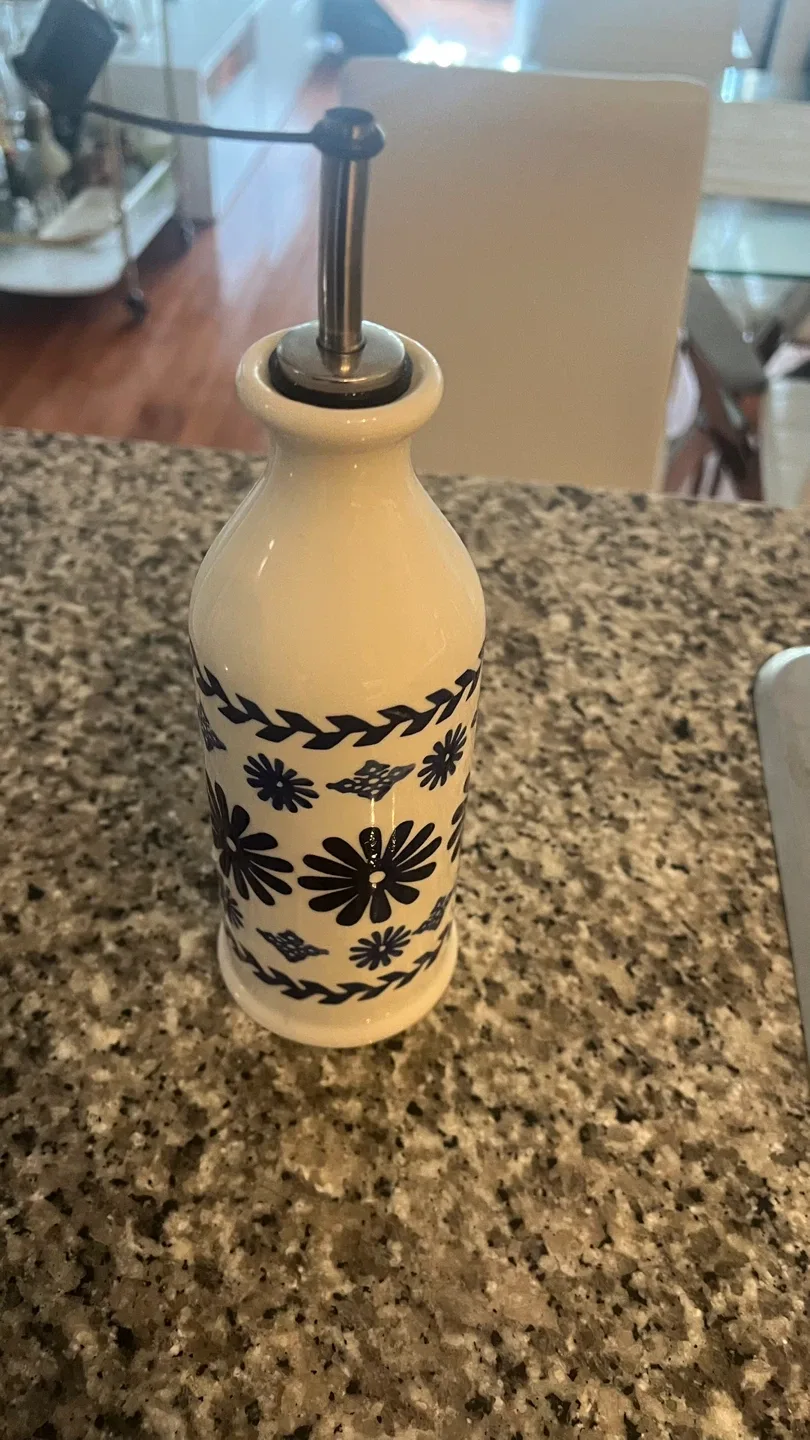 Ceramic Olive Oil Dispenser image indicator(3)