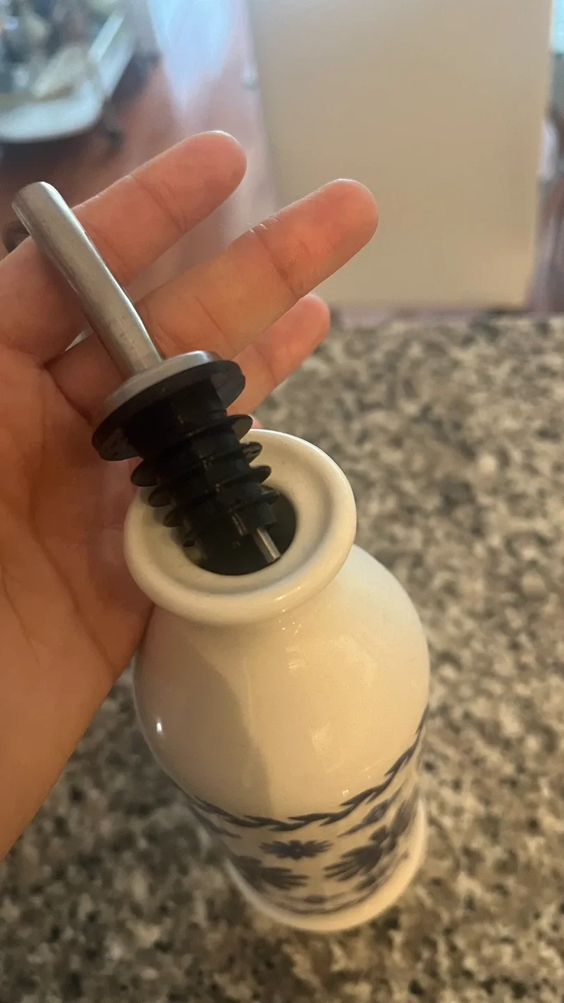 Ceramic Olive Oil Dispenser image indicator(2)