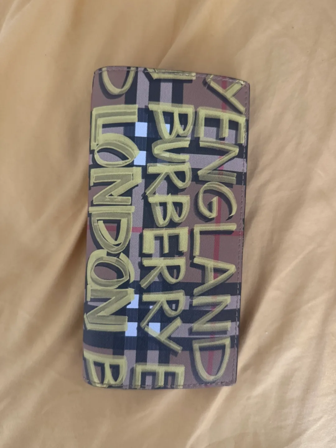 Burberry Graffiti Elmore Wallet In Yellow Print Leather thumbnail