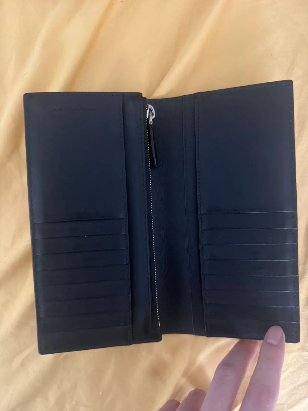 Burberry Graffiti Elmore Wallet In Yellow Print Leather image indicator(3)