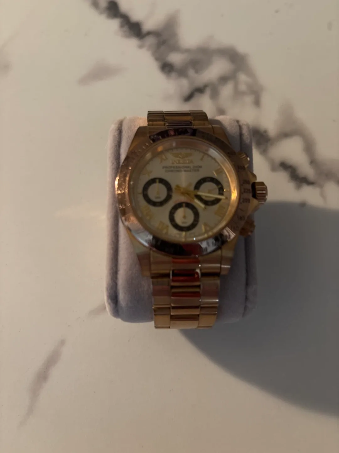 Invicta Speedway Gold Chrono-Master Watch image indicator(2)