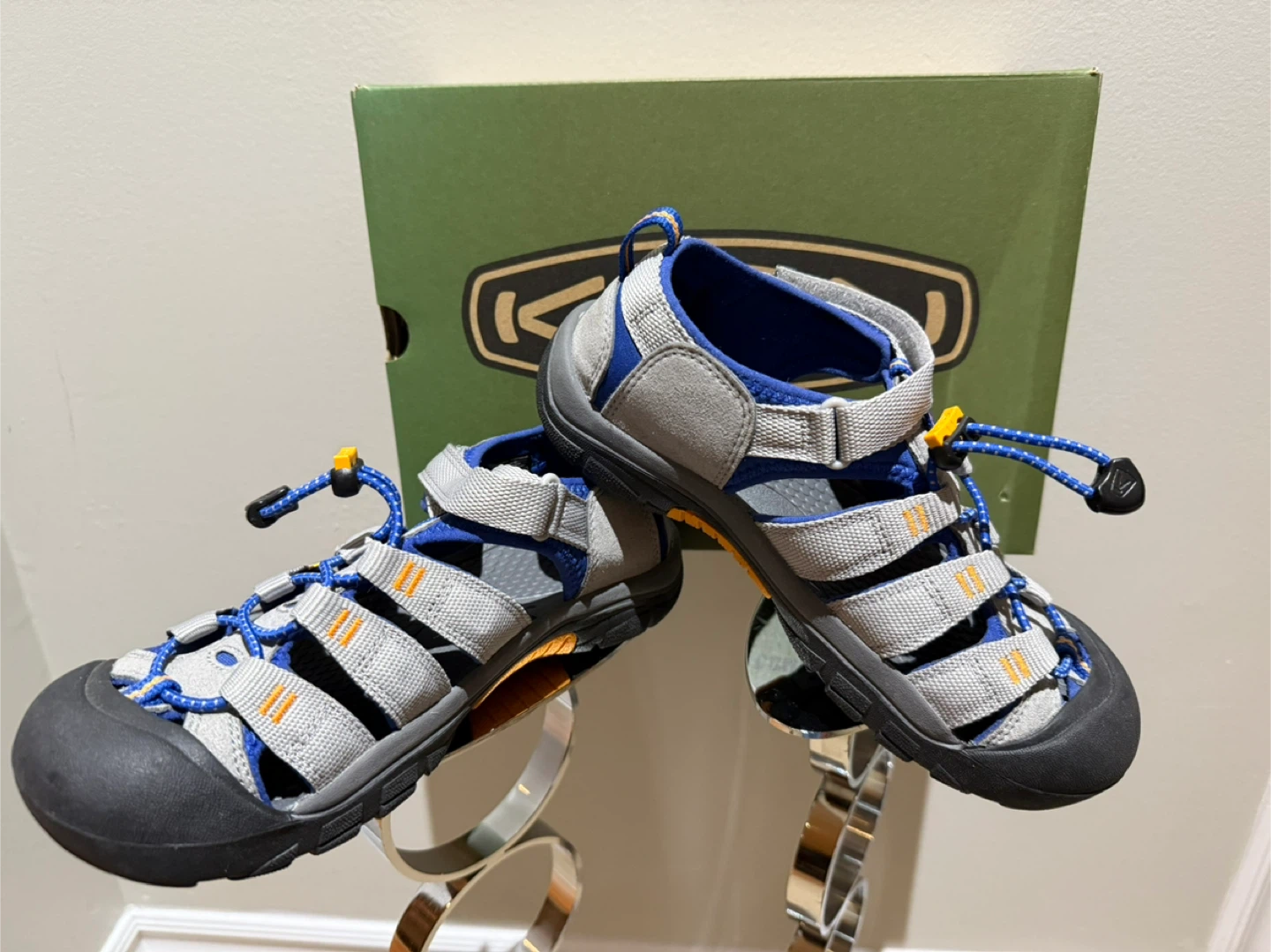 Keen Newport H2 Youth Sandals - Size 5 - Paloma/Galaxy Blue
