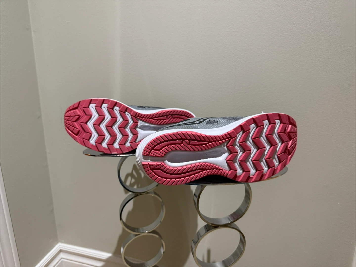 Saucony Cohesion 15 Grey/Pink Women's Size 6.5 - photo 3
