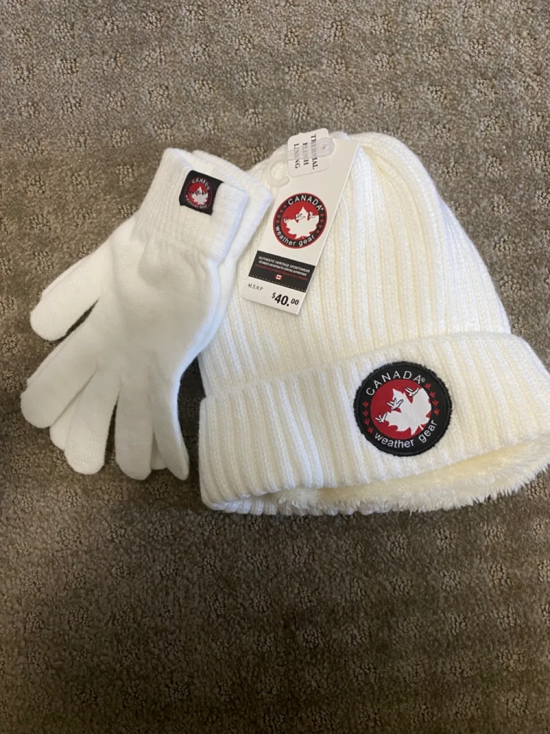 New Canada Weather Gear Hat & Gloves Set thumbnail