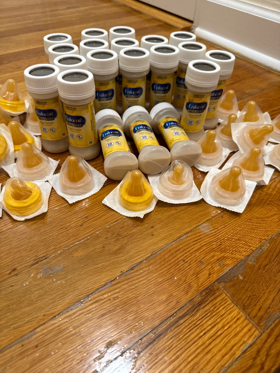 (20) Enfamil NeuroPro Ready-to-Feed Bottles & Nipples