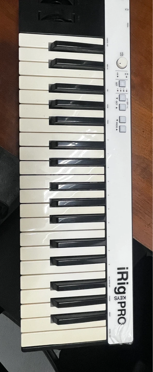 IK Multimedia iRig Keys Pro Keyboard