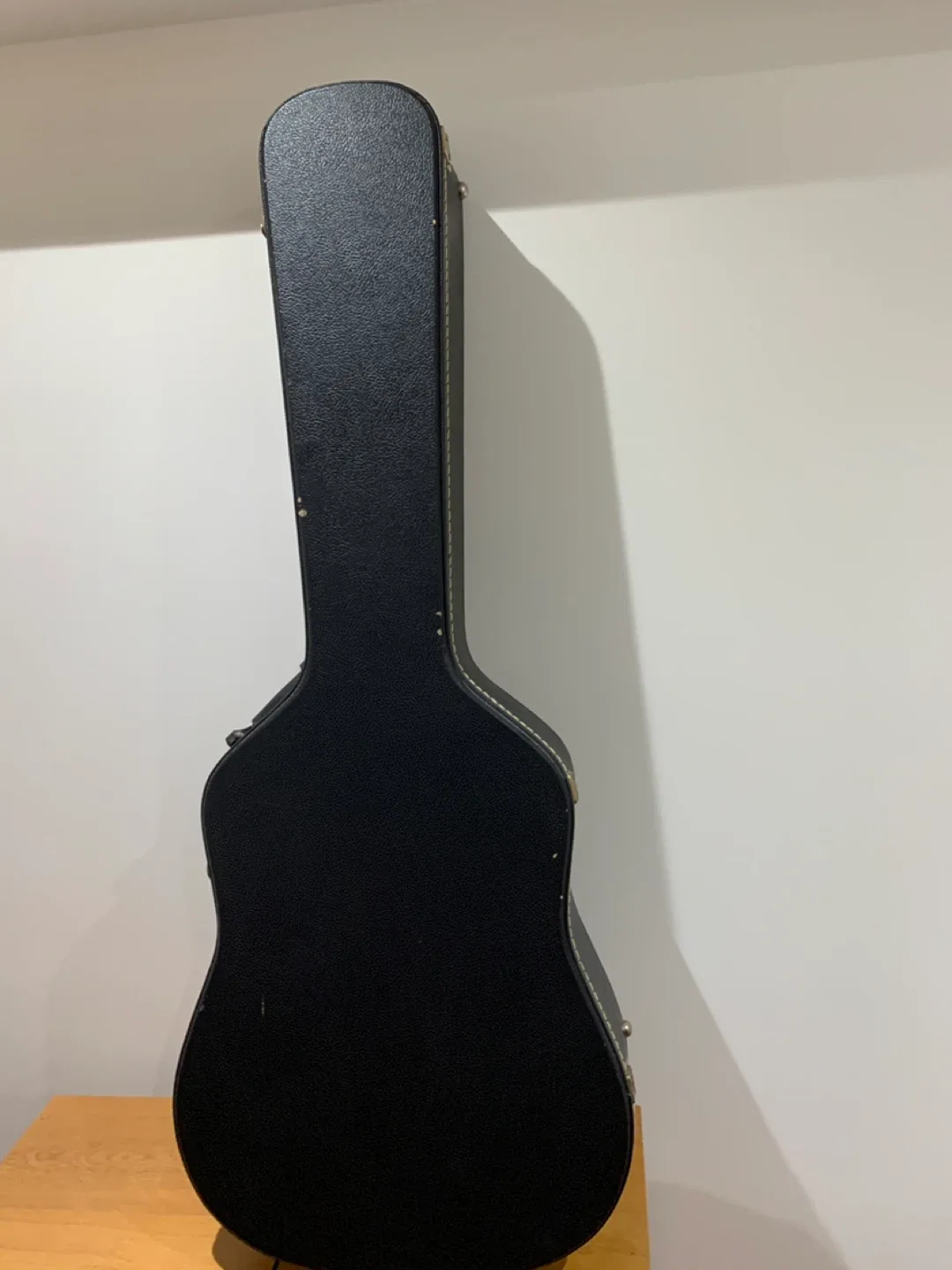 Hohner Acoustic Guitar with Case image indicator(3)