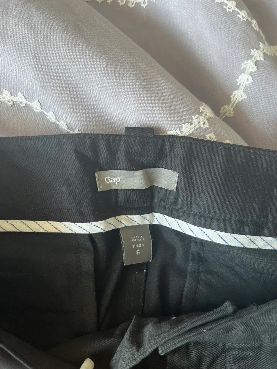 Pants Bundle - Reitmans, Gap & Forever 21 image indicator(7)