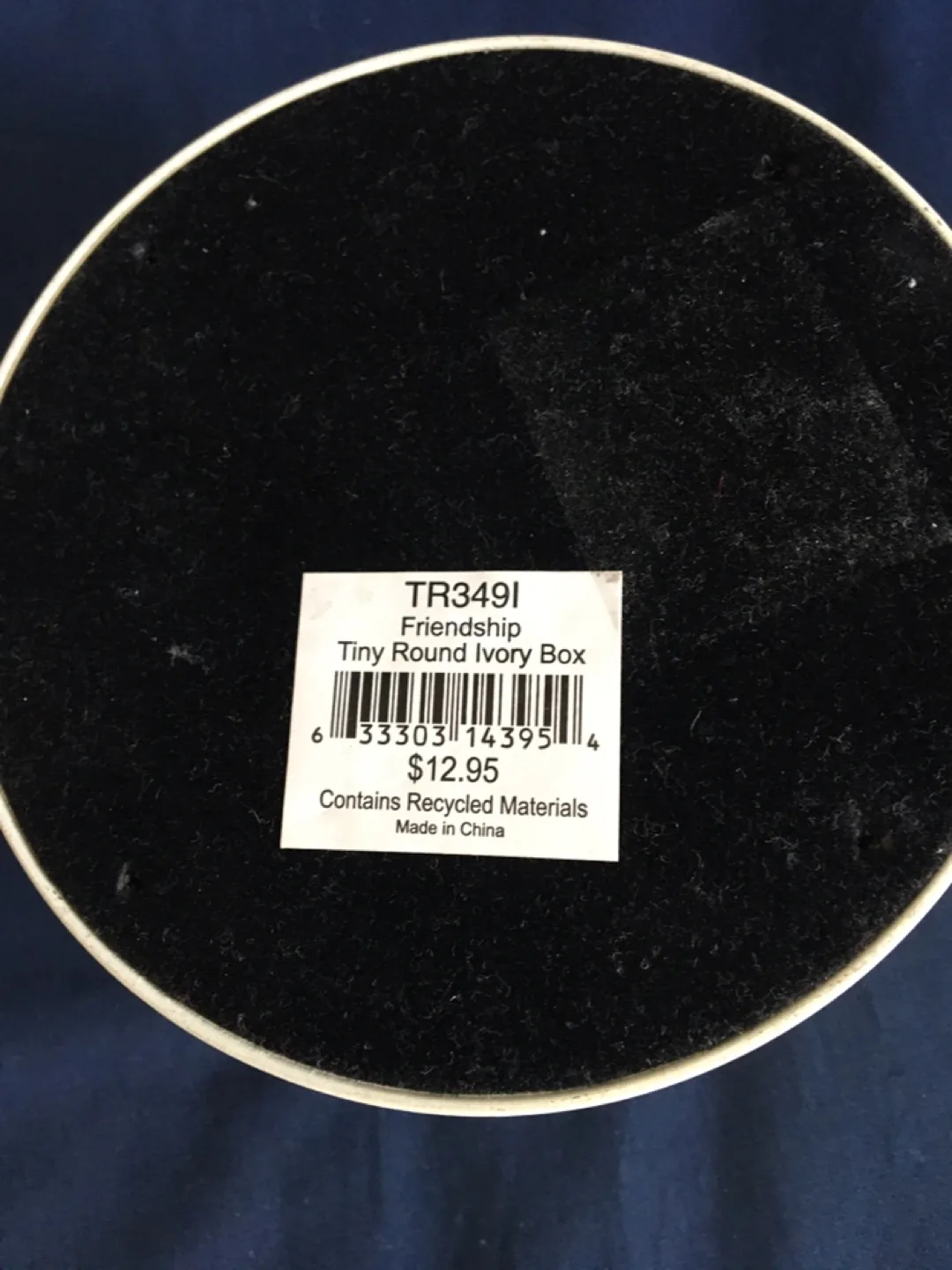 Friendship Tiny Round Ivory Box image indicator(4)