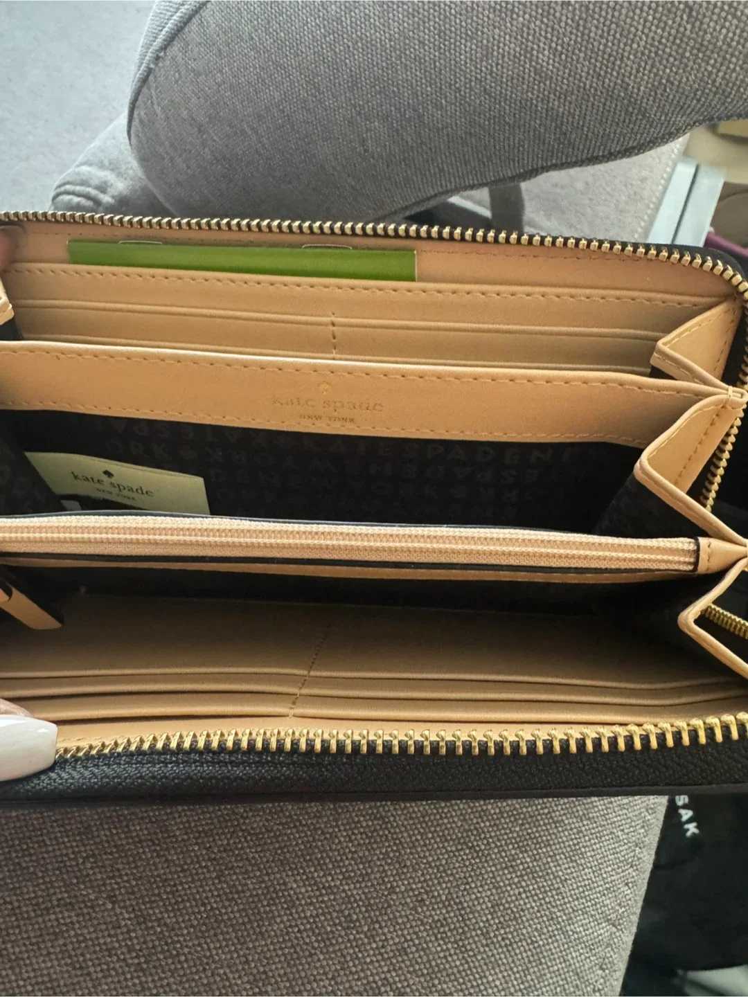 Kate Spade Black Wallet image indicator(2)