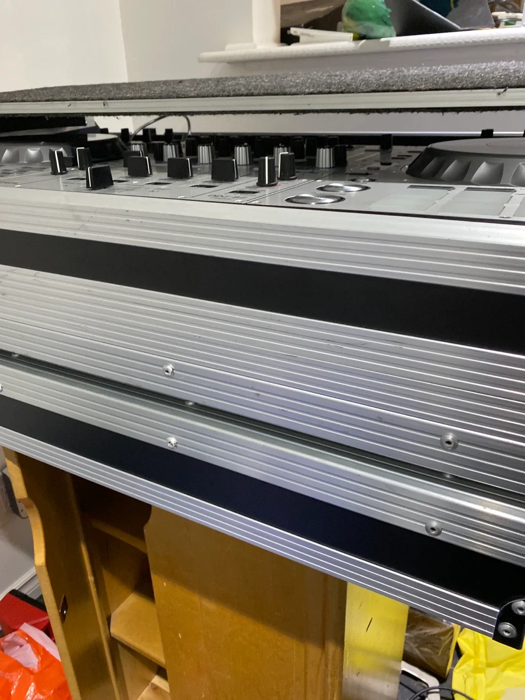 Limited edition DDJ-SZ Professional DJ Controller  & Case image indicator(6)